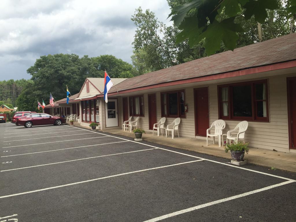 Luzerne Court Motel Lake Luzerne Exterior foto
